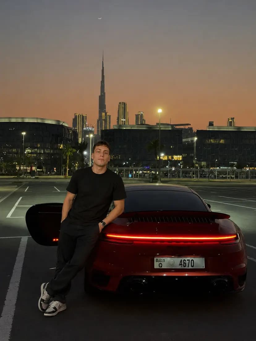 Lifestyle фото с Ferrari